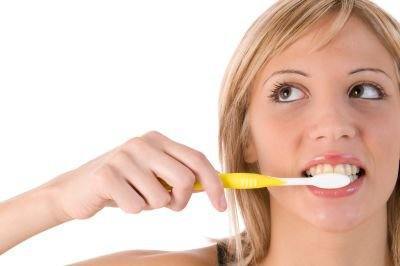 traitement de la mauvaise haleine commence par un bon brossage des dents
